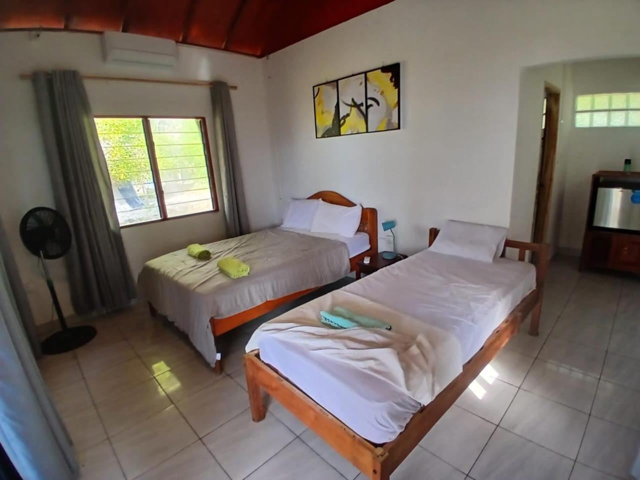 Compass Diving Resort Beloi Buitenkant foto